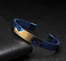 Load image into Gallery viewer, Man's Crown Bangle - 3 Styles 10mm