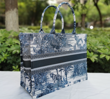 Load image into Gallery viewer, "Arna Lisa" Collection - Designer Tote Bag + Customised Name (Many Styles)