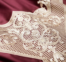 Load image into Gallery viewer, "Arna Lisa" Royal Collection - Luxury 600TC Egyptian Cotton Classic Exquisite Bedding Set - King 4 piece