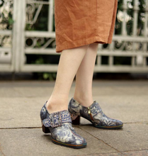 Load image into Gallery viewer, "Arna" Collection Shoes - Handcrafted Original Leathers - Women Shoes Female Print Fabric High Heels Retro Pumps