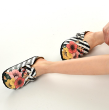 Load image into Gallery viewer, Digital Edition Printed Sabo Slippers Casual Sandals Soft Soled