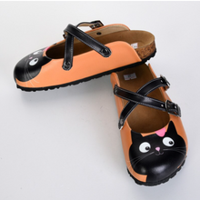 Load image into Gallery viewer, Quality Women's Sabo Slipper - Many Styles & Colours