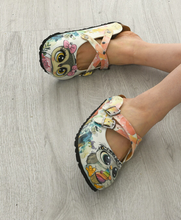 Load image into Gallery viewer, Quality Women's Sabo Slipper - Many Styles & Colours