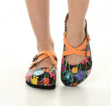 Load image into Gallery viewer, Quality Women's Sabo Slipper - Many Styles & Colours