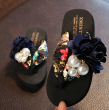 Load image into Gallery viewer, High Quality Girls Stylish Casual Footwear - Non Slip