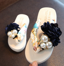 Load image into Gallery viewer, High Quality Girls Stylish Casual Footwear - Non Slip