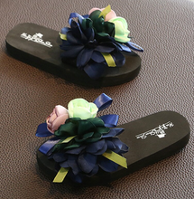 Load image into Gallery viewer, Girls Limited Edition - Stylish Jandal Slip On - Special Occassion