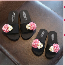 Load image into Gallery viewer, Girls Limited Edition - Stylish Jandal Slip On - Special Occassion