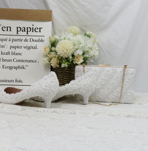 Load image into Gallery viewer, White Flower Wedding Shoes and Bags Sets Ladies Pointed Toe shoes Woman High Heel & Matching Bag