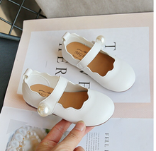 Load image into Gallery viewer, Arna's Shoe Collection - Children's Leather Round Toe Flat