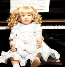 Load image into Gallery viewer, Arna Lisa Collection - Vintage Maria Doll - 60cm Silicone Vinyl Newborn Doll Range