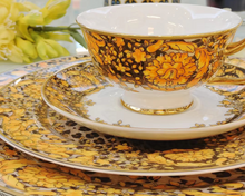 Load image into Gallery viewer, "Arna Lisa" Royal Collection - 24 Piece Porcelain Dinnerware Set for 6 (Leopard Print Gold)