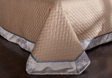 Load image into Gallery viewer, "Arna Lisa" Royal Collection - New Royal Luxury Bedding - Queen - 10 Piece