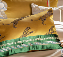 Load image into Gallery viewer, "Arna Lisa" Royal Collection - Luxury Vintage Brocade Jacquard Egyptian Cotton Lion Embroidered - Queen 12 Piece