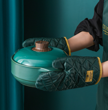 Load image into Gallery viewer, Luxury - Limited Edition Oven Mitts - Green or Burgundy