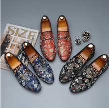 Load image into Gallery viewer, Mens Casual Embroidery Canvas Shoes  - Many Sizes &amp; Colours
