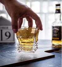 Load image into Gallery viewer, &quot;Arna Lisa&quot; Royal Collection - 6 High End Glasses Whisky - Many Designs
