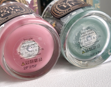 Load image into Gallery viewer, &quot;Arna Lisa&quot; Royal Collection - Top End Limited Edition 3 Pack - Aromatherapy Candles Gift Boxed
