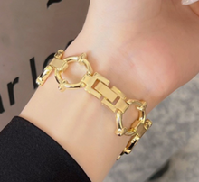 Load image into Gallery viewer, Elegant Smart Watch Straps - Slim &amp; Stylish - Many Sizes &amp; Colours

