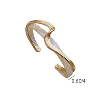 Load image into Gallery viewer, Women&#39;s Elegant Gold Bangle
