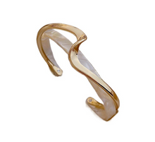 Load image into Gallery viewer, Women&#39;s Elegant Gold Bangle
