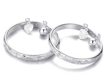 Load image into Gallery viewer, Baby&#39;s Bangle - Gold or Silver
