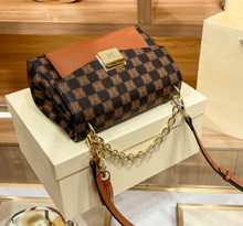Load image into Gallery viewer, &quot;Arna Lisa&quot; Collection - Luxury Women&#39;s Clutch Designer Handbag

