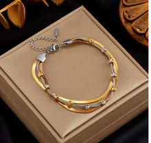 Load image into Gallery viewer, Women&#39;s Gold Bracelet 18K
