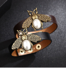 Load image into Gallery viewer, Bee Pendant Charms Bracelet &amp; Bangle Style Brown Leather Metal Button
