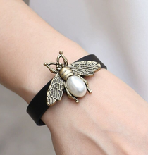 Load image into Gallery viewer, Bee Pendant Charms Bracelet &amp; Bangle Style Brown Leather Metal Button
