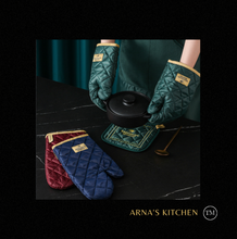 Load image into Gallery viewer, Luxury - Limited Edition Oven Mitts - Green or Burgundy
