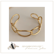 Load image into Gallery viewer, Women&#39;s Gold or Silver Chain Bangle

