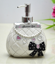 Load image into Gallery viewer, &quot;Glamour Girl&quot; Bathroom set - 5 piece. (3D Hand Painted)
