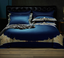 Load image into Gallery viewer, &quot;Arna Lisa&quot; Royal Collection - Luxury 600TC Egyptian Cotton Classic Exquisite Bedding Set - King 4 piece
