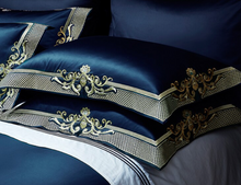 Load image into Gallery viewer, &quot;Arna Lisa&quot; Royal Collection - Luxury 600TC Egyptian Cotton Classic Exquisite Bedding Set - King 4 piece
