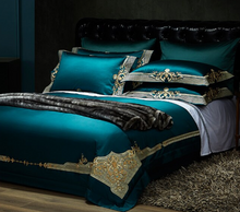 Load image into Gallery viewer, &quot;Arna Lisa&quot; Royal Collection - Luxury 600TC Egyptian Cotton Classic Exquisite Bedding Set - King 4 piece
