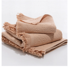 Load image into Gallery viewer, New Luxury Towel with Tassel Set
