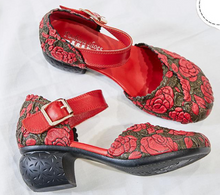 Load image into Gallery viewer, &quot;Arna&quot; Collection Shoes - Handcrafted Original Leather - 3 Styles

