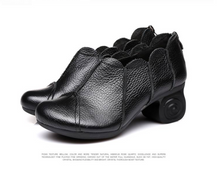 Load image into Gallery viewer, &quot;Arna&quot; Collection Shoes - Handcrafted Original Leathers - Retro Women Pumps
