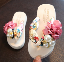 Load image into Gallery viewer, High Quality Girls Stylish Casual Footwear - Non Slip
