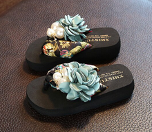 Load image into Gallery viewer, High Quality Girls Stylish Casual Footwear - Non Slip
