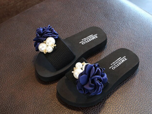 Load image into Gallery viewer, Girls Limited Edition - Stylish Jandal Slip On - Special Occassion
