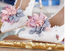 Load image into Gallery viewer, Limited Edition - Luxury Lace Shoe Set - Many colours &amp; Sizes (Shoe + Clutch) Wedding
