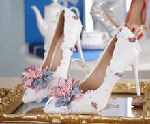 Load image into Gallery viewer, Limited Edition - Luxury Lace Shoe Set - Many colours &amp; Sizes (Shoe + Clutch) Wedding

