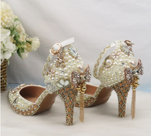 Load image into Gallery viewer, Limited Edition - Luxury Lace Shoe Set - Many colours &amp; Sizes (Shoe + Clutch) Wedding
