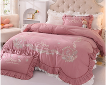 Load image into Gallery viewer, &quot;Arna Lisa Royal Collection&quot; - New Luxury White 100% Cotton Floral Embroidery Bedding Set

