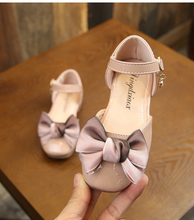 Load image into Gallery viewer, Arna&#39;s Shoe Collection - Beautiful Child Designer Patent Shoe (Wedding) Special Occassion
