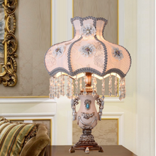 Load image into Gallery viewer, Arna Royal Collection - Vintage European Retro Table Lamp
