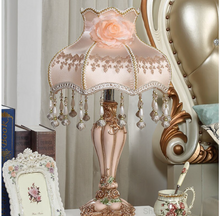 Load image into Gallery viewer, Arna Royal Collection - Vintage European Retro Table Lamp
