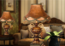 Load image into Gallery viewer, Arna Royal Collection - Vintage European Retro Table Lamp
